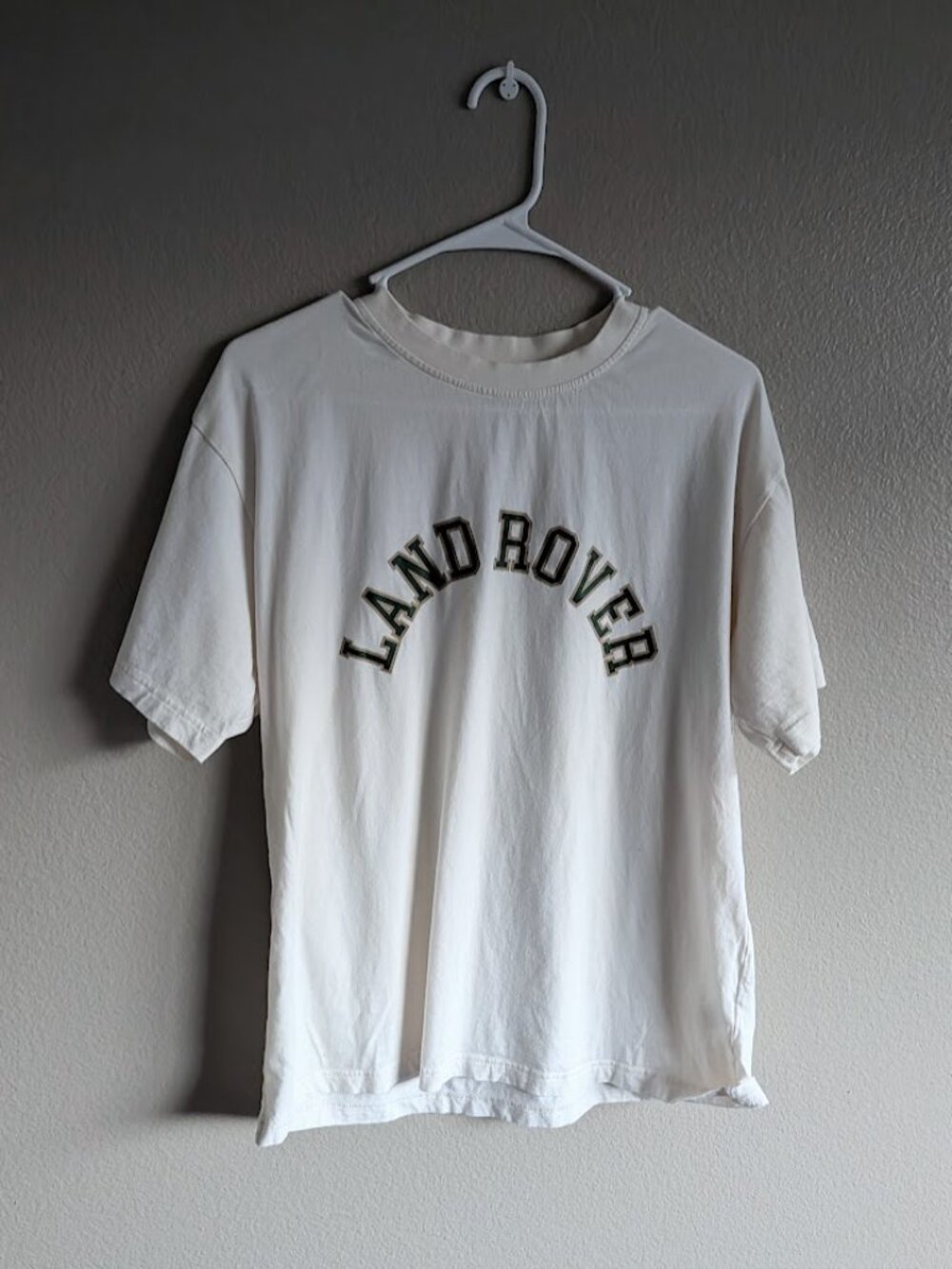 Land Rover x PacSun White Graphic Tee Size M 100% Cotton Automotive Logo Collab